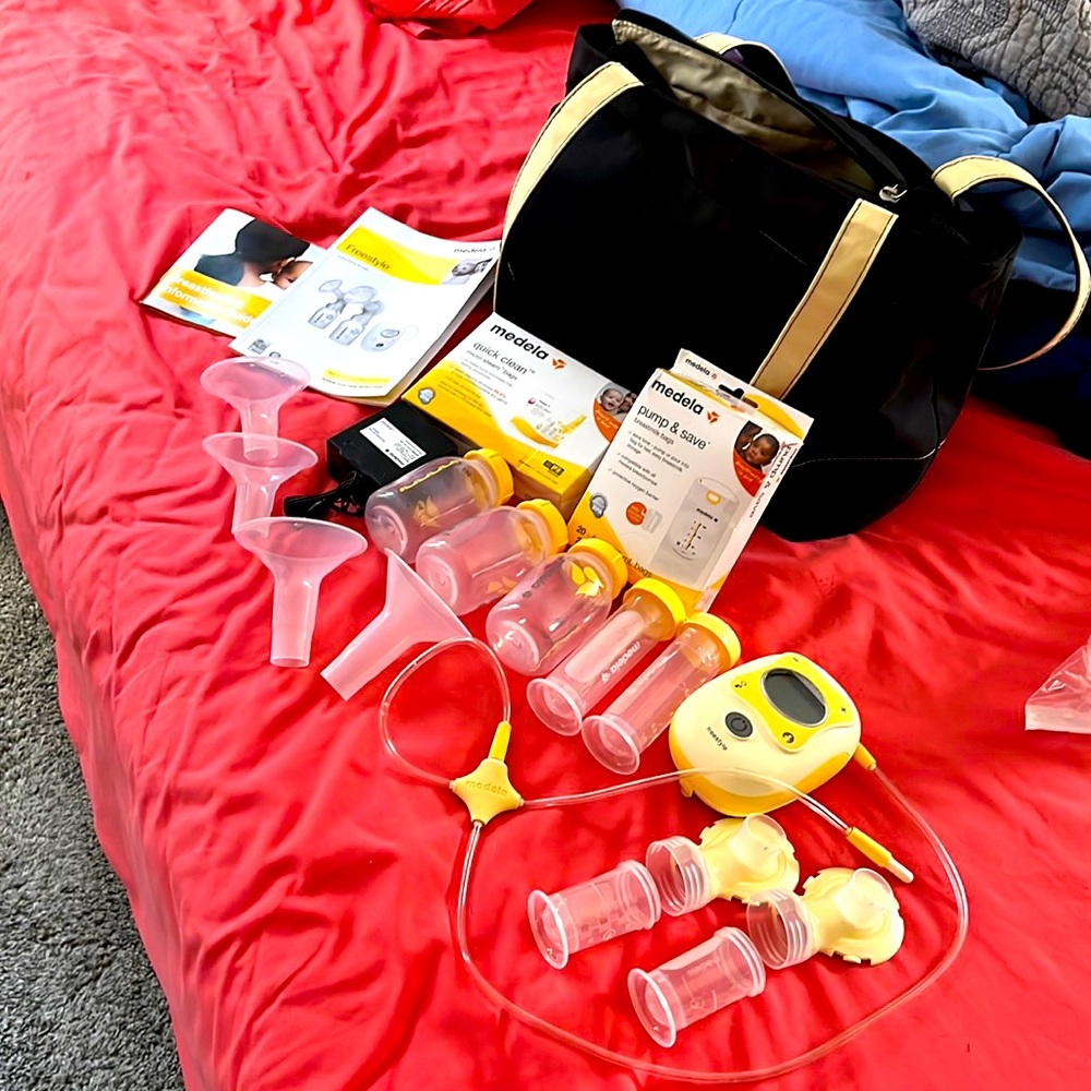 Medela free style pump gently used